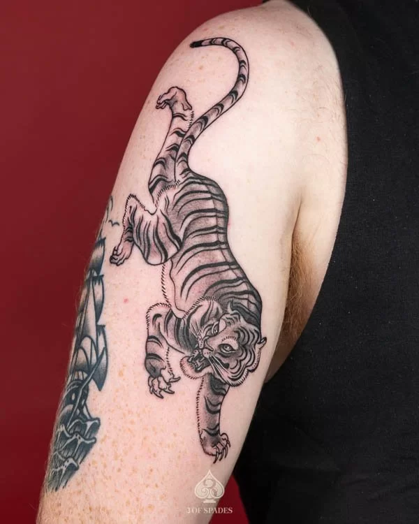 Neo Traditional Tiger Arm