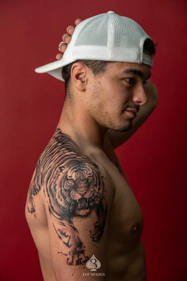 Brushstroke Big Tiger Full Shoulder